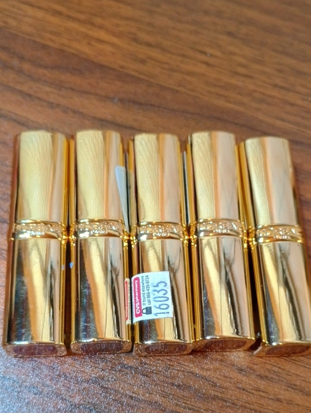 5 x L'Oreal Paris Colour Riche Lipstick, Satin Finish 190 Hopeful Red - Picture 3 of 4